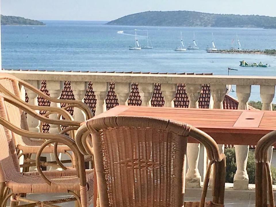 Apartmani Nina Sibenik Ngoại thất bức ảnh