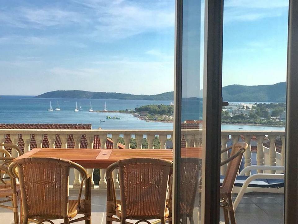 Apartmani Nina Sibenik Ngoại thất bức ảnh