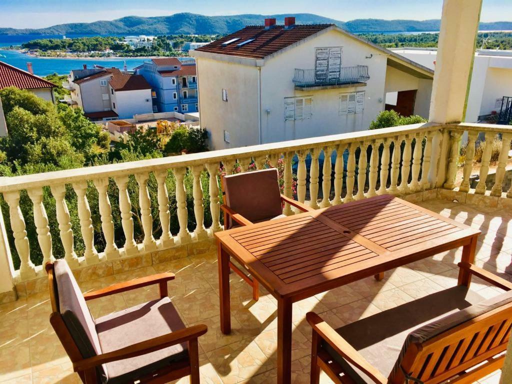 Apartmani Nina Sibenik Ngoại thất bức ảnh
