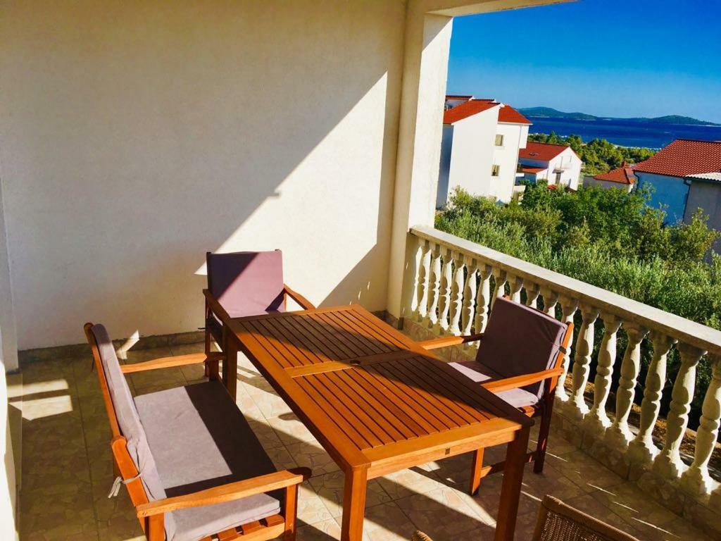 Apartmani Nina Sibenik Ngoại thất bức ảnh